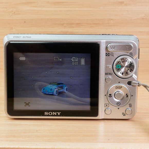 Vintage Sony Cyber-shot DSC-S750 7.2MP Digital Camera / 3x Zoom / Tested - Picture 6 of 9